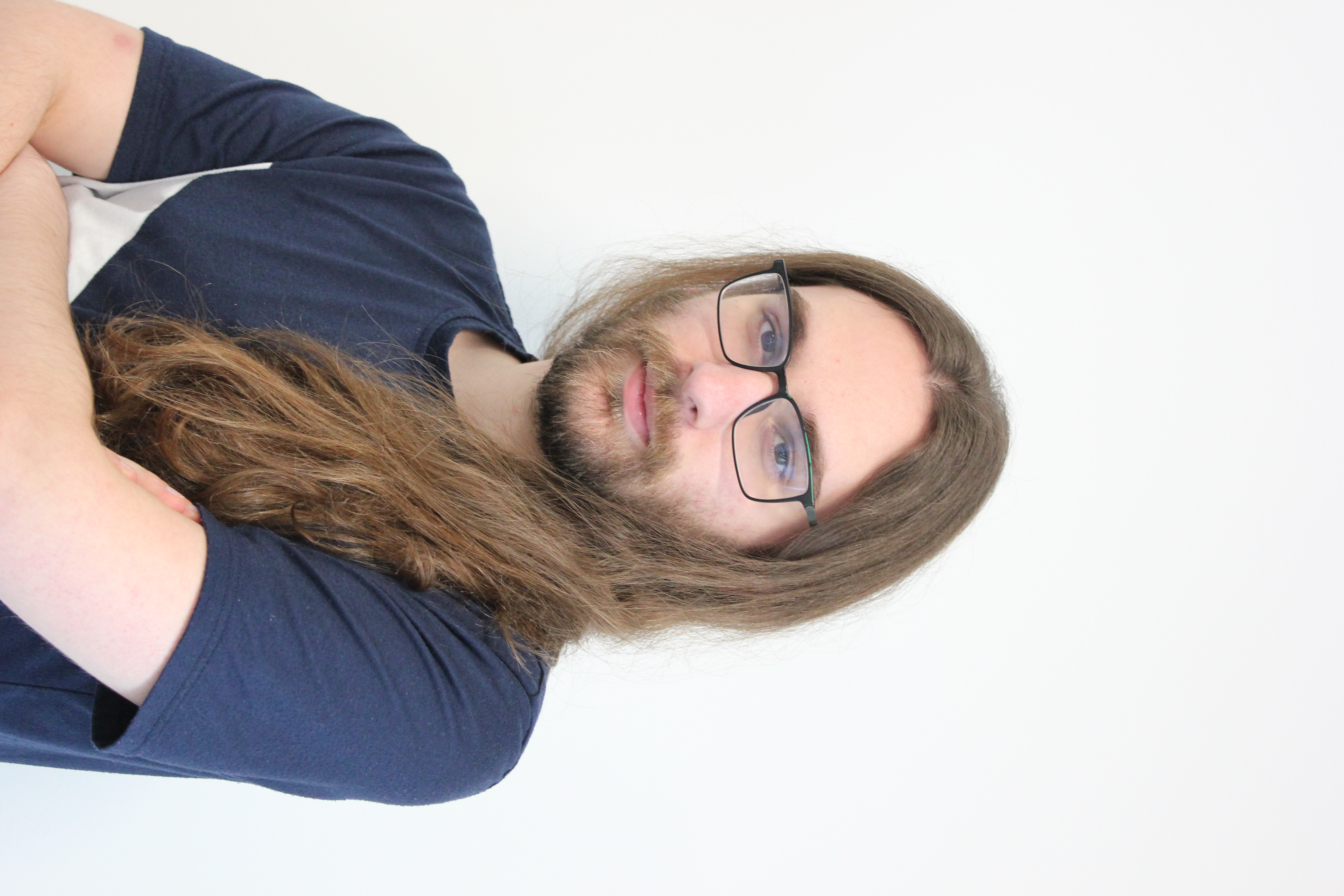 Ecran de code dans un environnement sombre